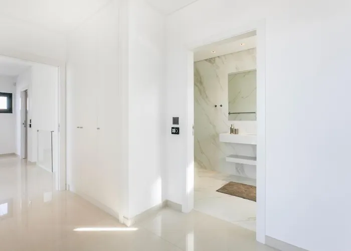 Villa The / Ericeirahills