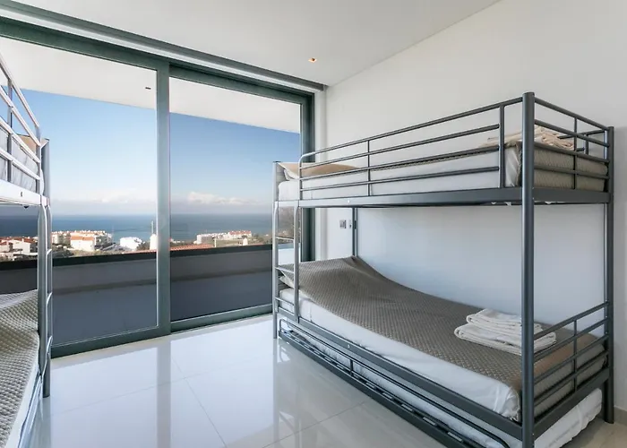 The / Ericeirahills *