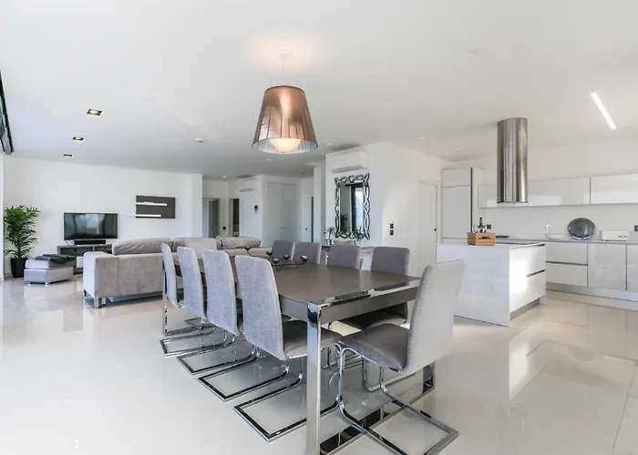 The / Ericeirahills * Ericeira